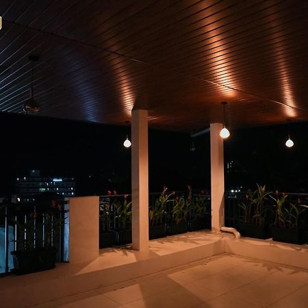 Hotel Cloud Bay Manjeri エクステリア 写真
