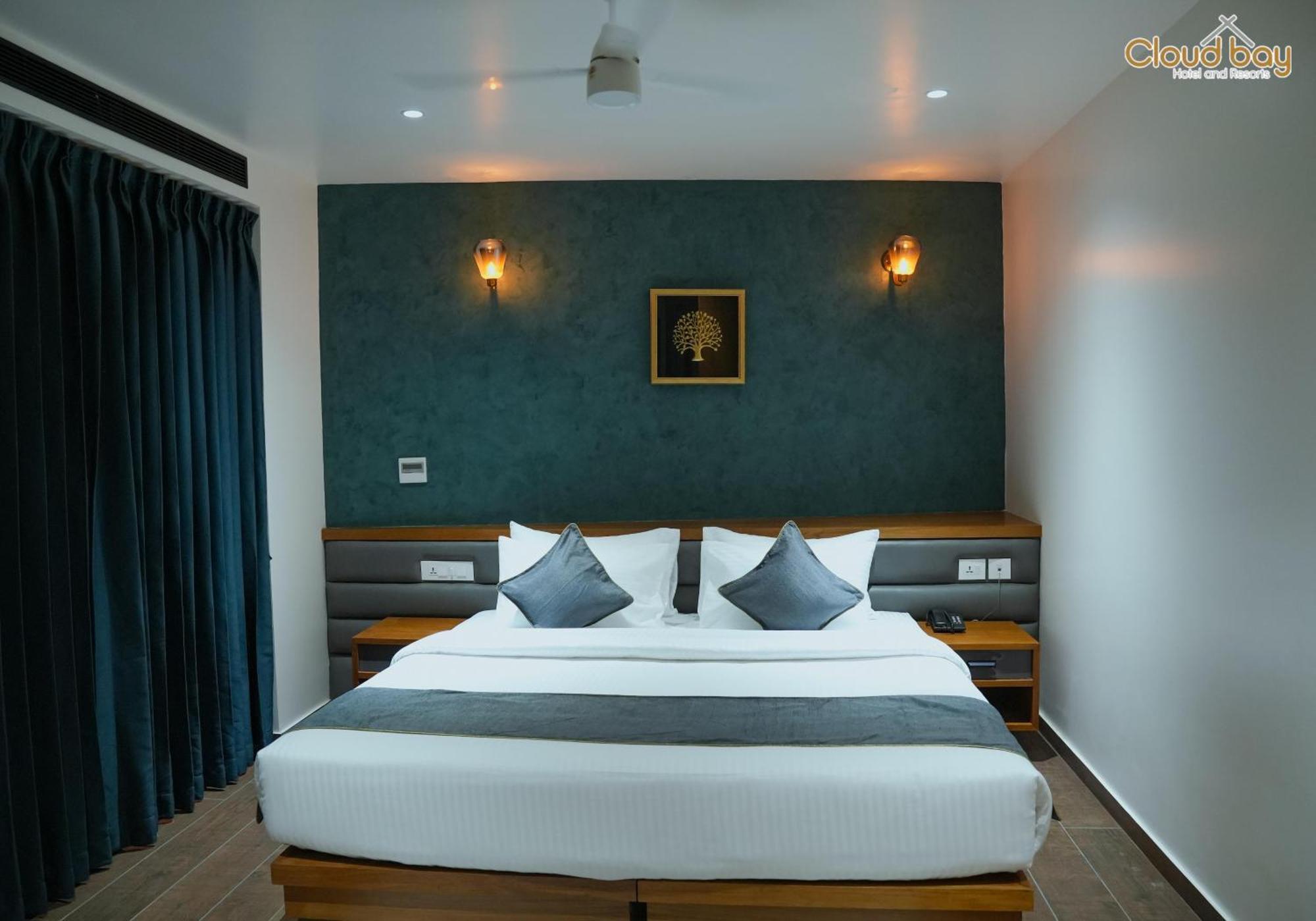 Hotel Cloud Bay Manjeri エクステリア 写真