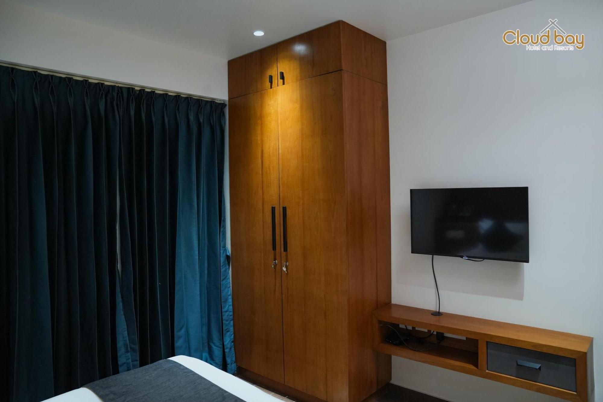 Hotel Cloud Bay Manjeri エクステリア 写真